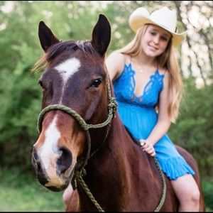 Meet your Posher, Lauren